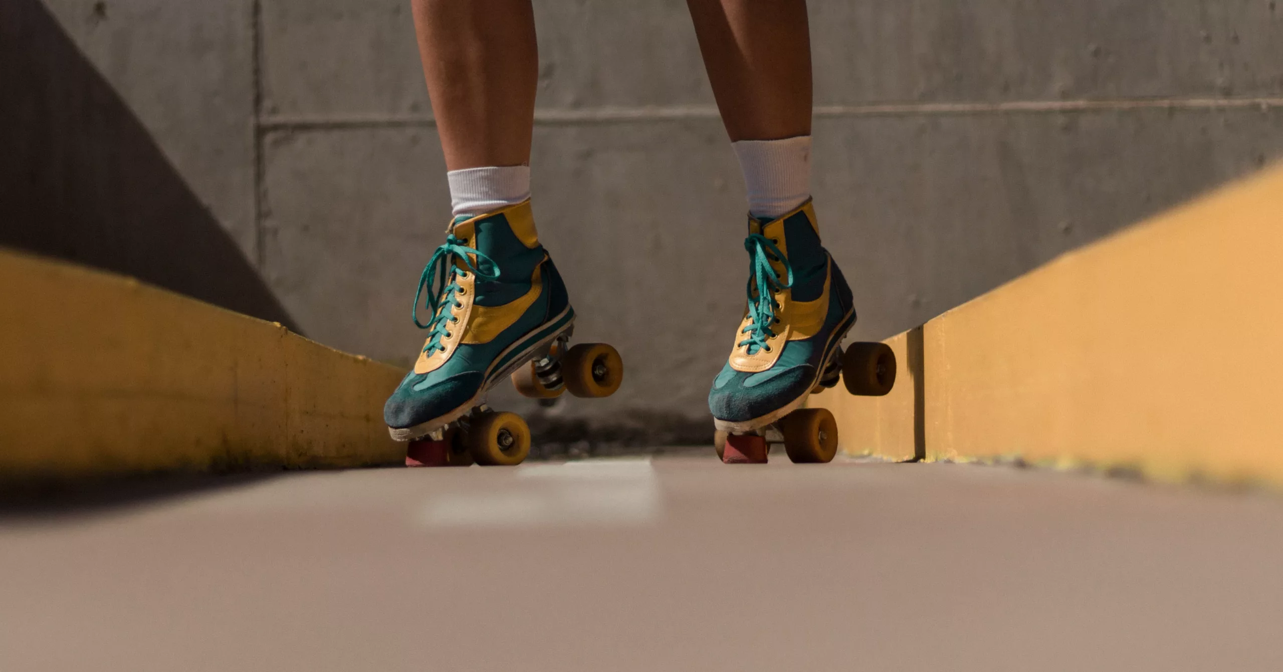 Picture of someone stopping whilst roller skating